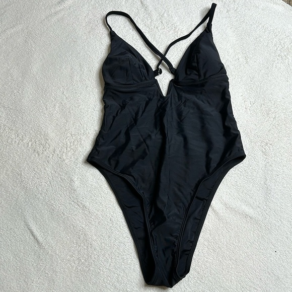 Black Deep V Neck Crisscross Back Adjustable Strap one piece. Sz Small - Picture 2 of 9